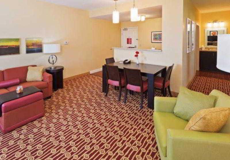 Towneplace Suites By Marriott Tulsa North/Owasso Номер фото